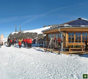 Skifahren und dabei Sonne pur genießen